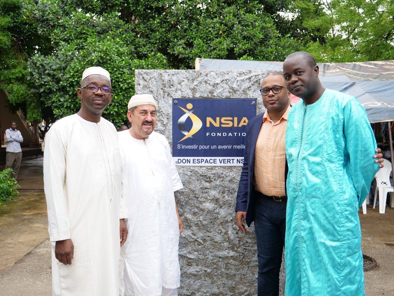 Cérémonie de pose de la première pierre pour la construction d'un Point de Lecture offert par la Fondation NSIA.